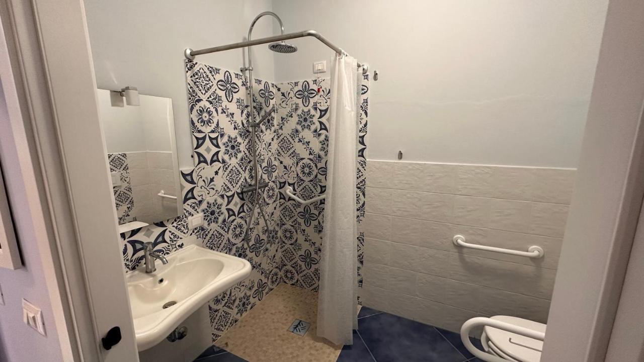Hotel La Giara Дзамброне Екстериор снимка