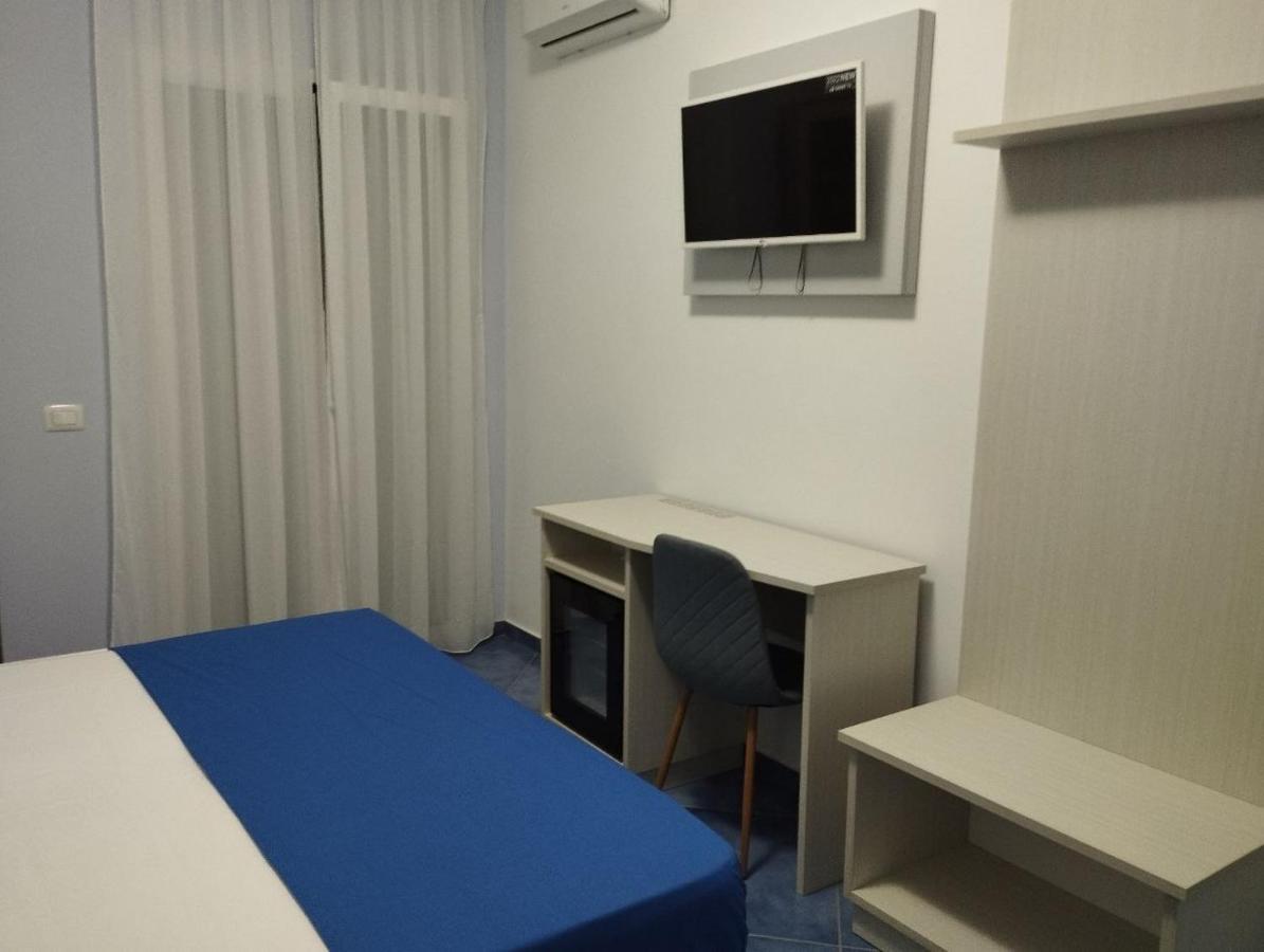 Hotel La Giara Дзамброне Екстериор снимка