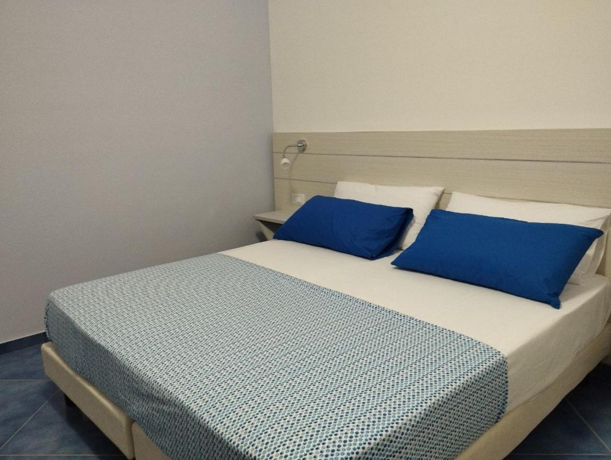 Hotel La Giara Дзамброне Екстериор снимка