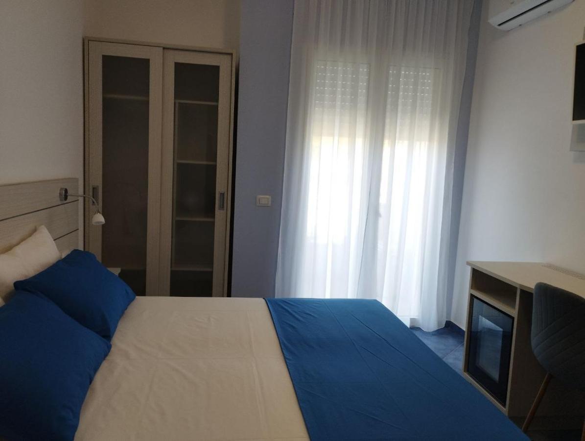 Hotel La Giara Дзамброне Екстериор снимка